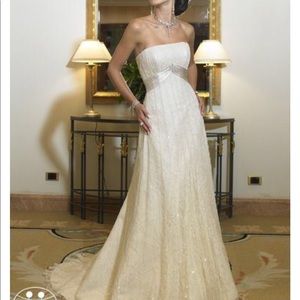 Never worn Maggie Sottero “Jessica” weddding gown.